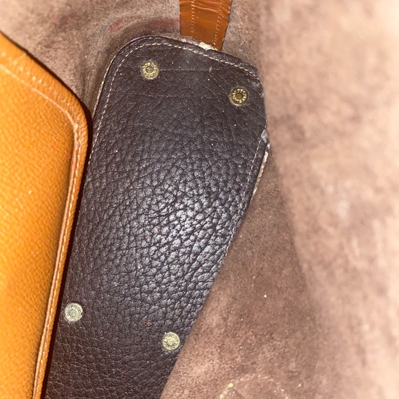 Genuine leather black and brown classic shoulder bag. Used - Picture 7 of 7